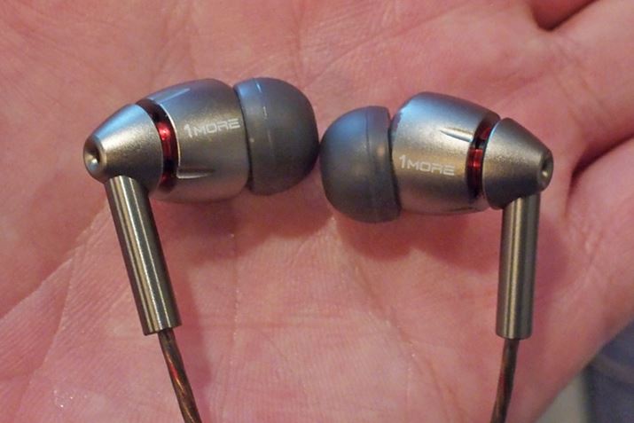 1MORE�����t�����\��̃N�A�b�h�h���C�o�[�̗p�̃t���b�O�V�b�v�C���z���uE1010�v