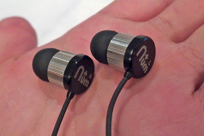 n+um��1�e���i�ƂȂ�n�C�u���b�h�C���z���uNUM-E1000�v