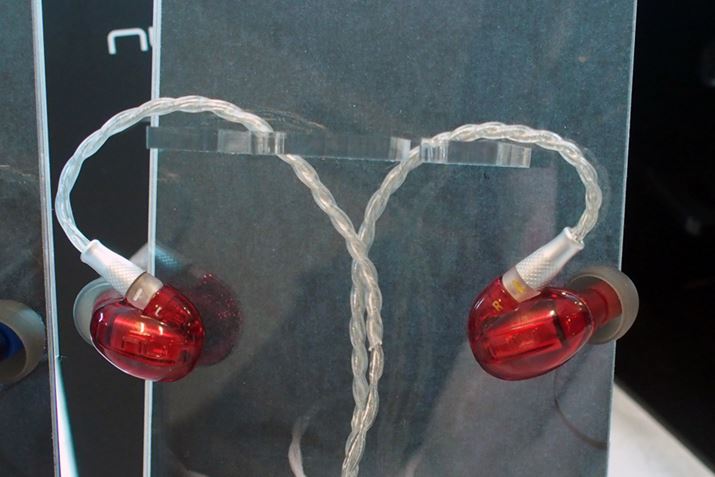 NuForce�uHEM1�v�i���b�h�j