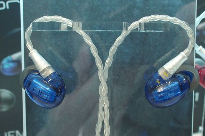 NuForce�uHEM1�v�i�u���[�j