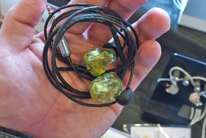 ���t�����\��̃J�X�^��IEM�̎���@