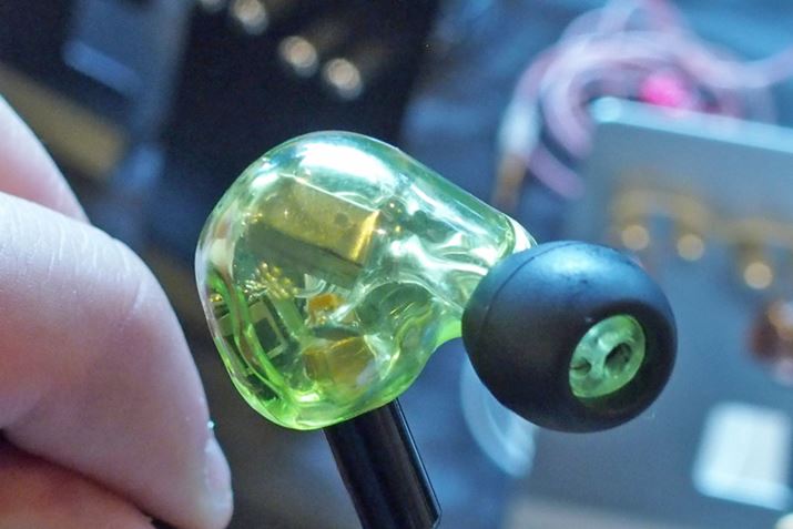 �ʐ^�̃��f�����܂߁A���v��3���f���̓�����\�肵�Ă���Ƃ���