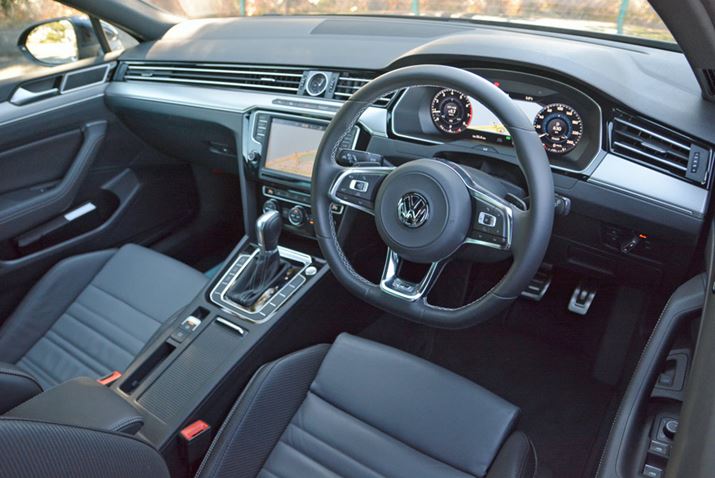 I[\hbNXɂ܂Ƃ߂ꂽ_bV{[hB\