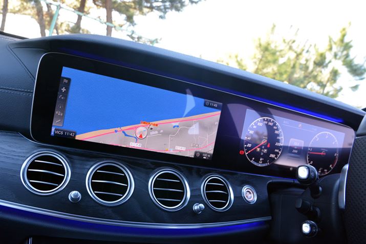 [^[уirQ[Vp̃fBXvCɘAȂA|Iȑ݊