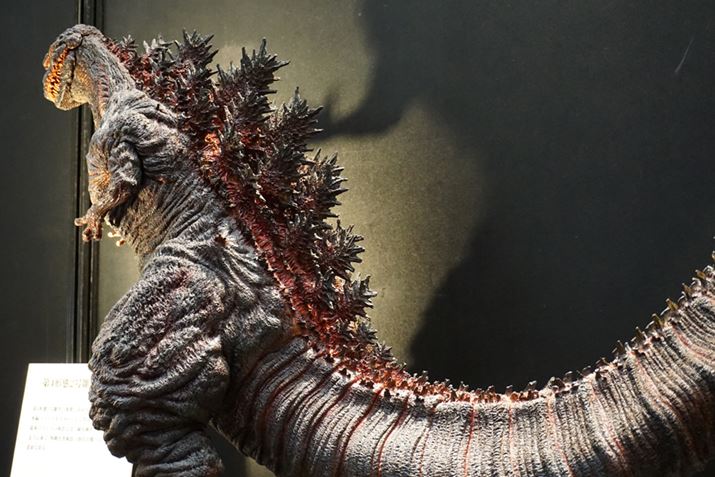 }O}̂悤ȐԂ̓AĊO͗n₪Ă邩̂悤ȍFƂȂĂ܂