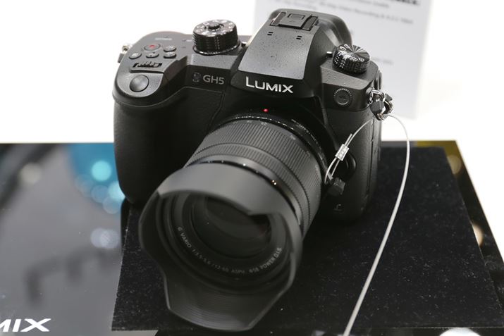 LUMIG GH5