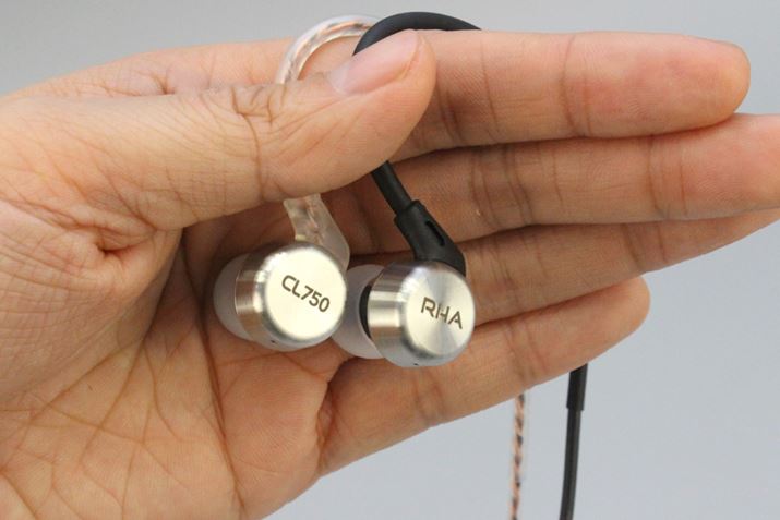 CL750ijMA750iEjB{IɊOς͂قƂǓ