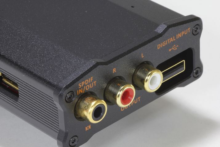 Apl̃C^[tFCXBUSBfW^͂USB ÃIX[q̗pĂ̂͂ȂMd