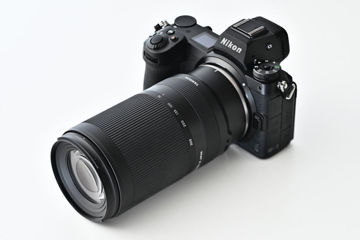 ̔ʑ̂傫ʂ]Y[Y1{ƕ֗łBYLbgƂėpӂĂꍇ܂B̉摜̃ÝA^̏^EyʂȖ]Y[u70-300mm F/4.5-6.3 Di III RXDv