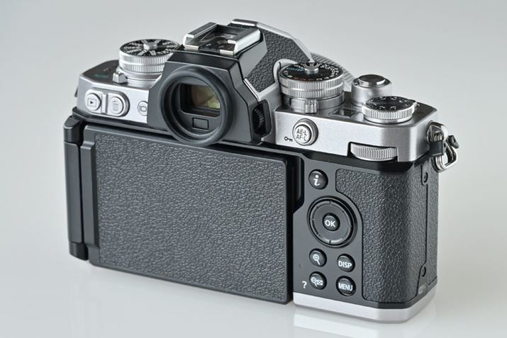 jRuZ fcv͖236hbg/0.68{EVF𓋍ځB̂悳Œ]܂