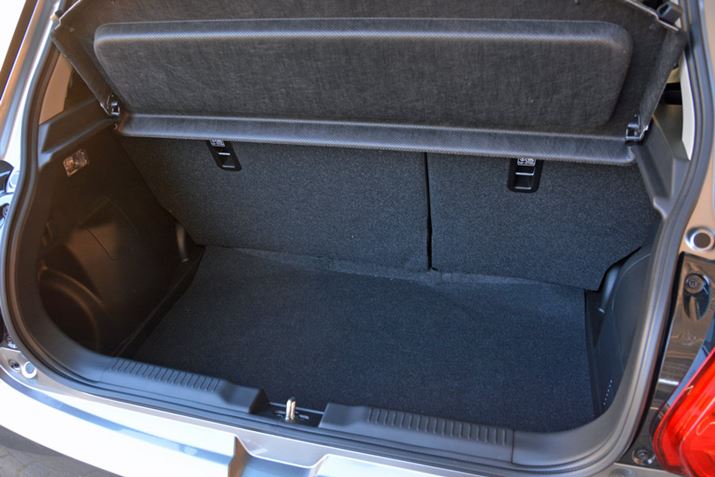 QbWXy[X͗e265LB130LƔr΂ȂLȂ