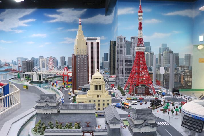 ^[ɍcAO͍cŁAɂт͓̂sƃhR^[ł