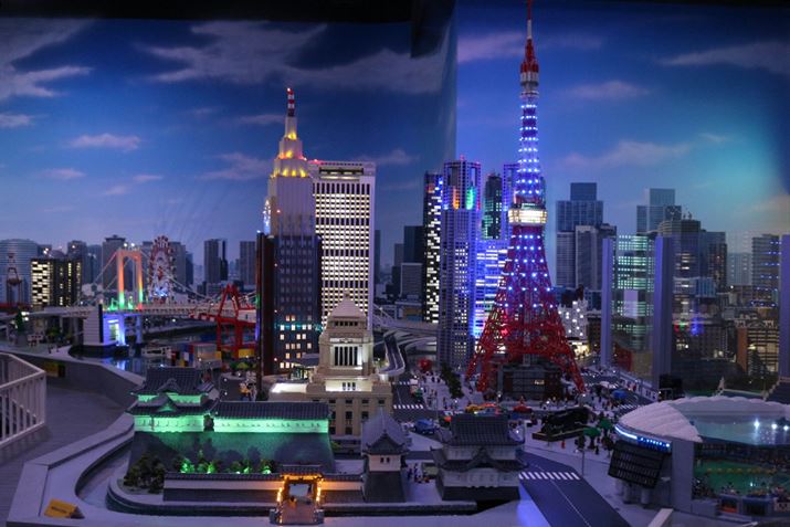 ^[ɍcAO͍cŁAɂт̂̓hR^[ł