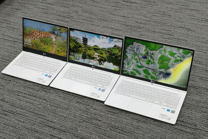 13.3^f14^f̉s͓ŁÂ݈قȂB15.6^f͂傫