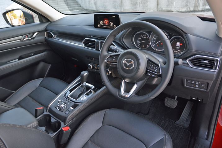 łȂAÏl܂AԂ̉K߂Ă