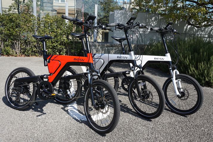 uPSA1ṽJ[oG[V́A4ށBʐ^̃bhAOCAzCĝقACG[pӂ