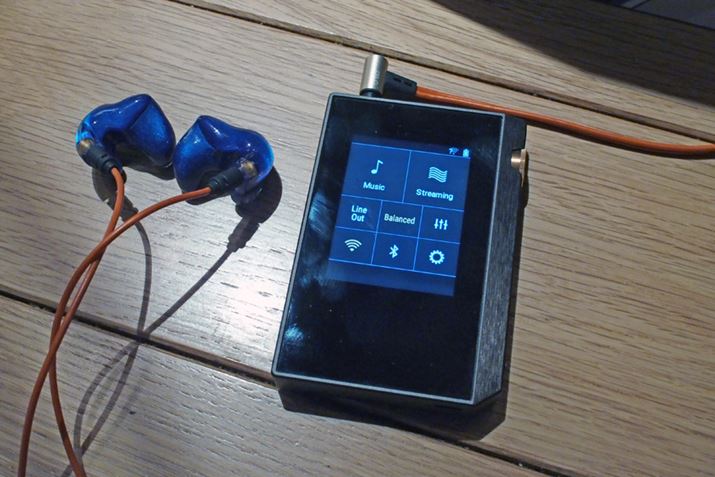 2.5mm4ɃoXP[uɑΉCzwbhzg΁AoX쓮y߂