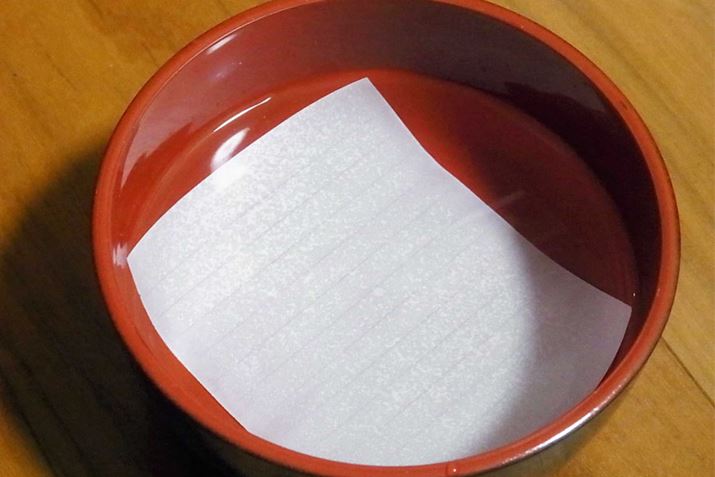 ŌɁA{ɐ̒ł̂Ă݂܂B܂̓p𐅂̒ɐZ܂