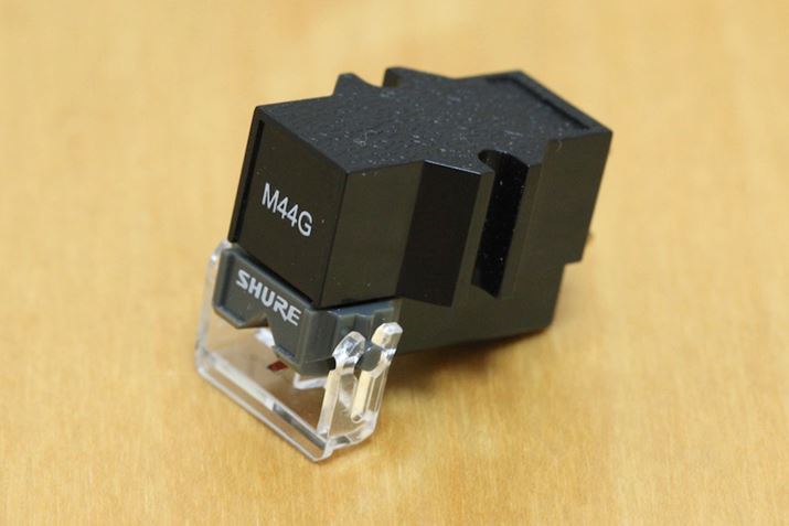 R[h̍aɍ܂ꂽMǂݎJ[gbWiʐ^SHUREuM44Gvj