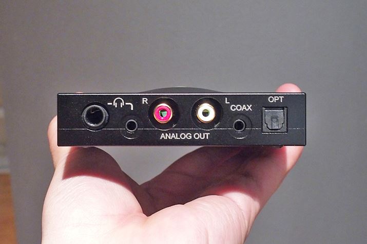 USB͂̂鑤ʂ̔ΑBUSBȊO̓͂Əo͂͂ɂ܂Ƃ܂Ă