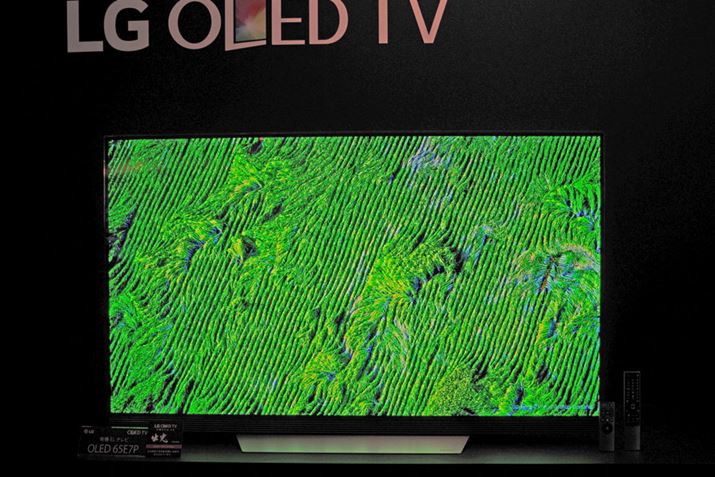 iʃf́uOLED 65E7PvBv6̃Xs[J[