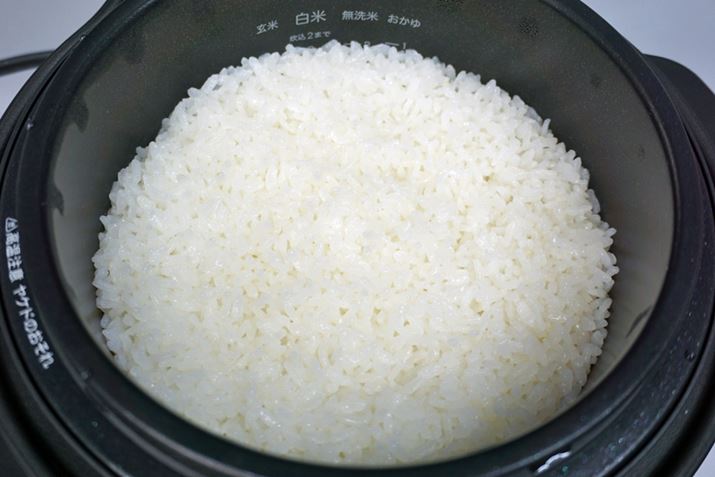 60ɐオB˂΂Ҍ^Cv̐ъƂ͈Ⴄ̂ŁA\ʂ̃c₩͍T߂ł