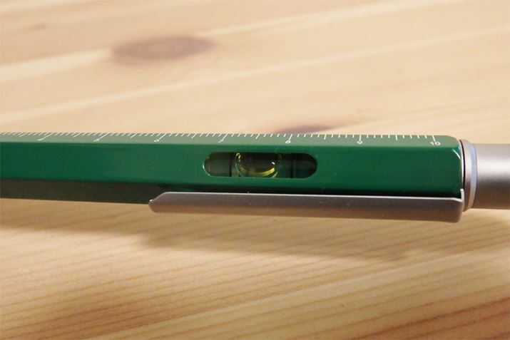 蕔ɂ鐅BCÄʒu^񒆂ɂƐł邱Ƃ܂