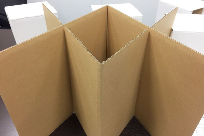 e[ȗ͂̂悤ɂςƊJāA`ŏЉP[X悹Ίł