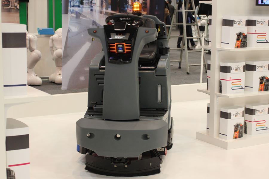 ソフトバンクロボティクスの最新ロボット事情