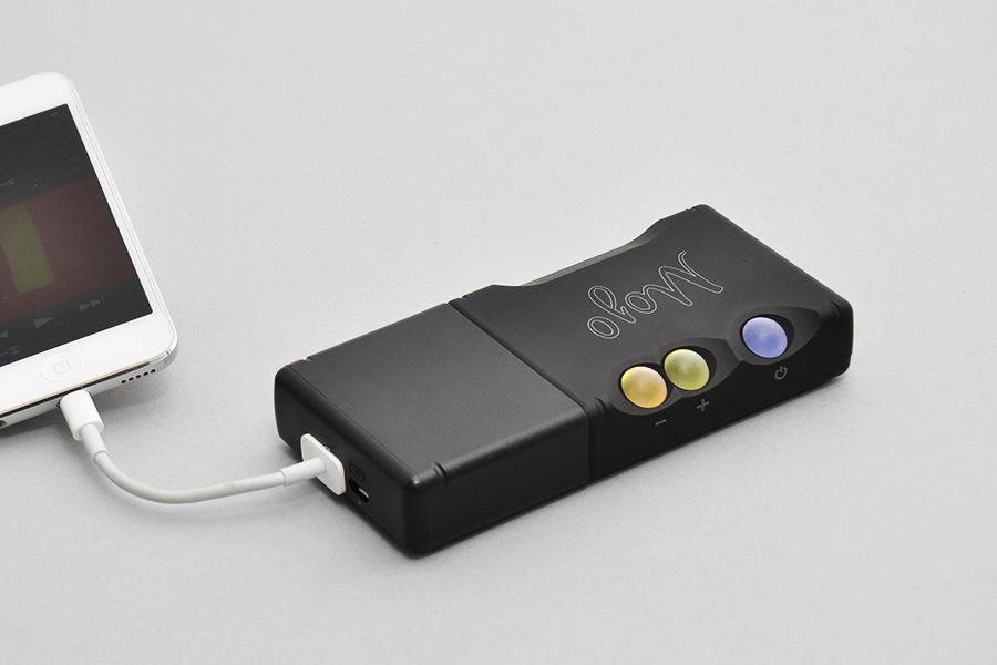 iPhoneとスマートに接続！ CHORD「Mojo」のLightning直結アダプターを使ってみた