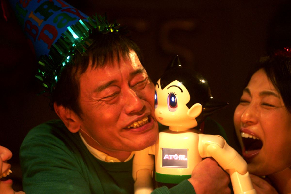 鉄腕アトム」＆「ロビ2」、スペック徹底比較！ - 価格.comマガジン