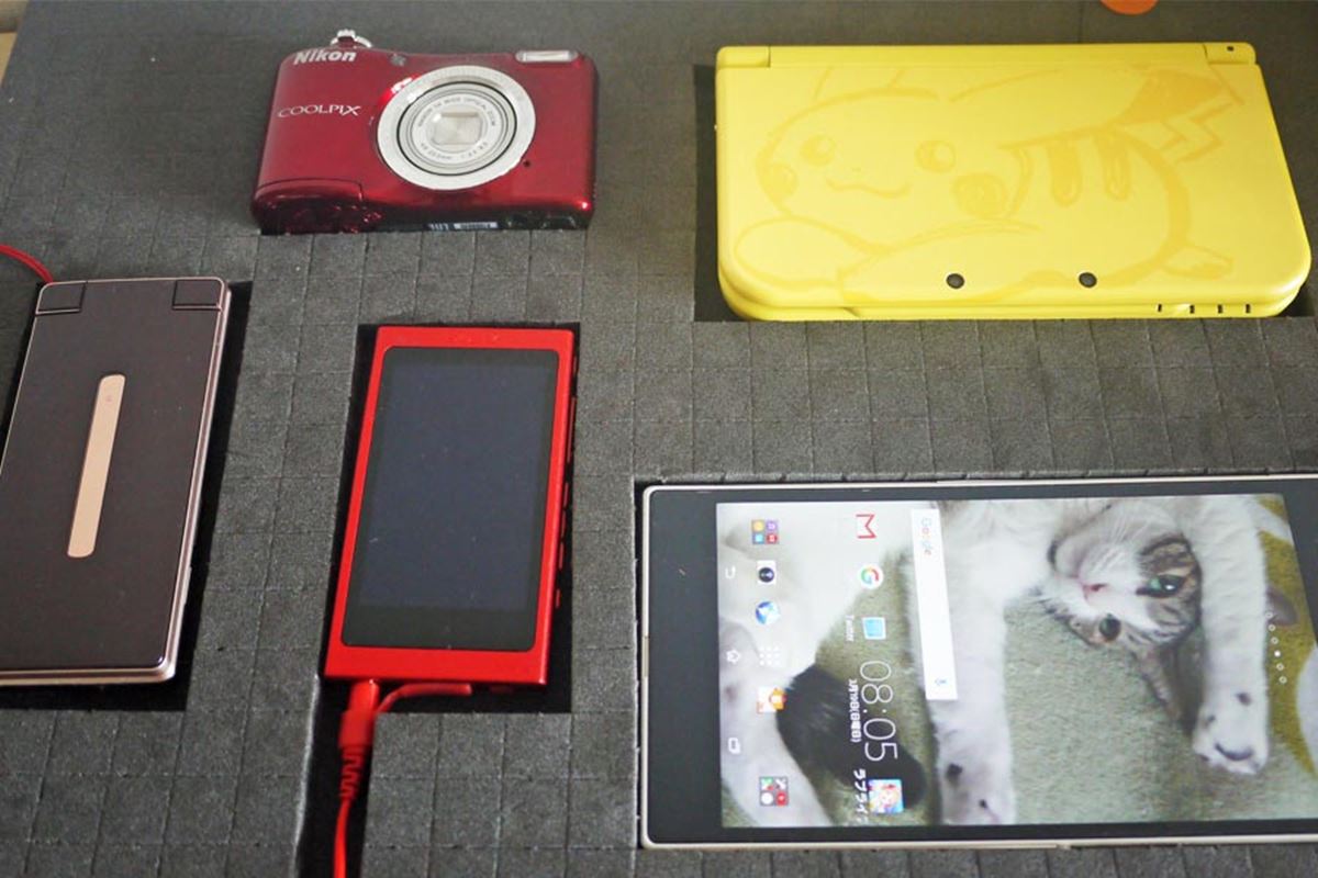 引っ越しのため整理整頓中！ 引き出しの中をすっきり整理整頓できるデスクトレー - inzak