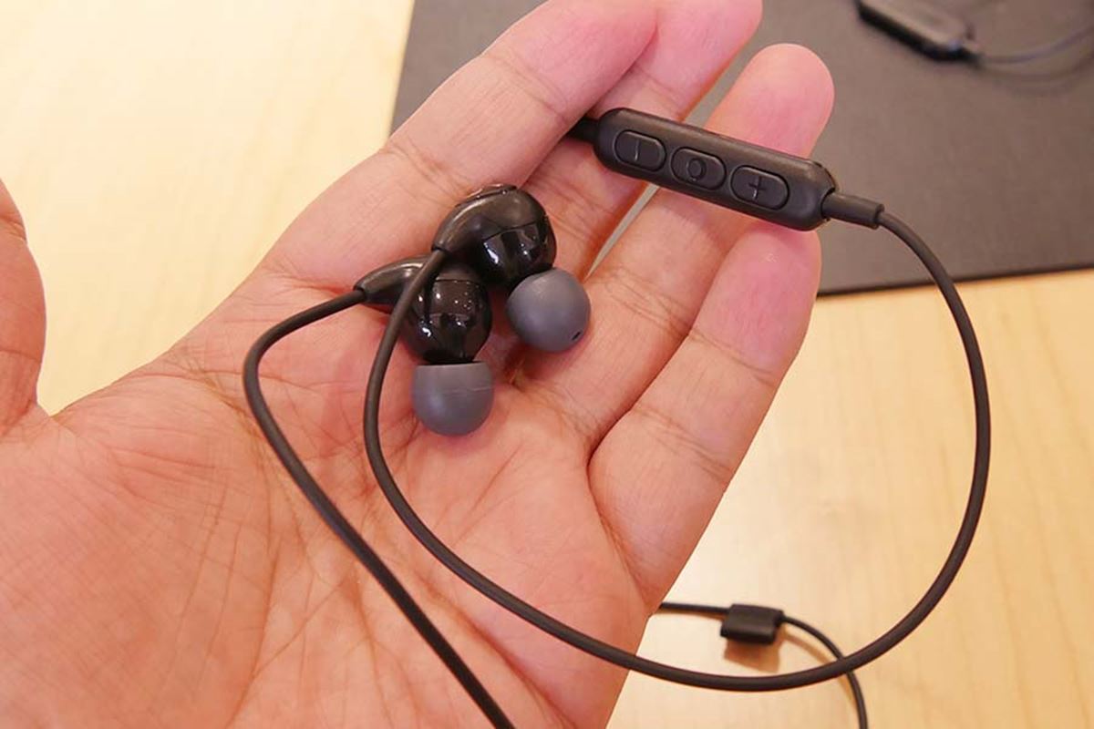 SHURE初のBluetoothイヤホン3モデルが登場！ Bluetoothケーブル