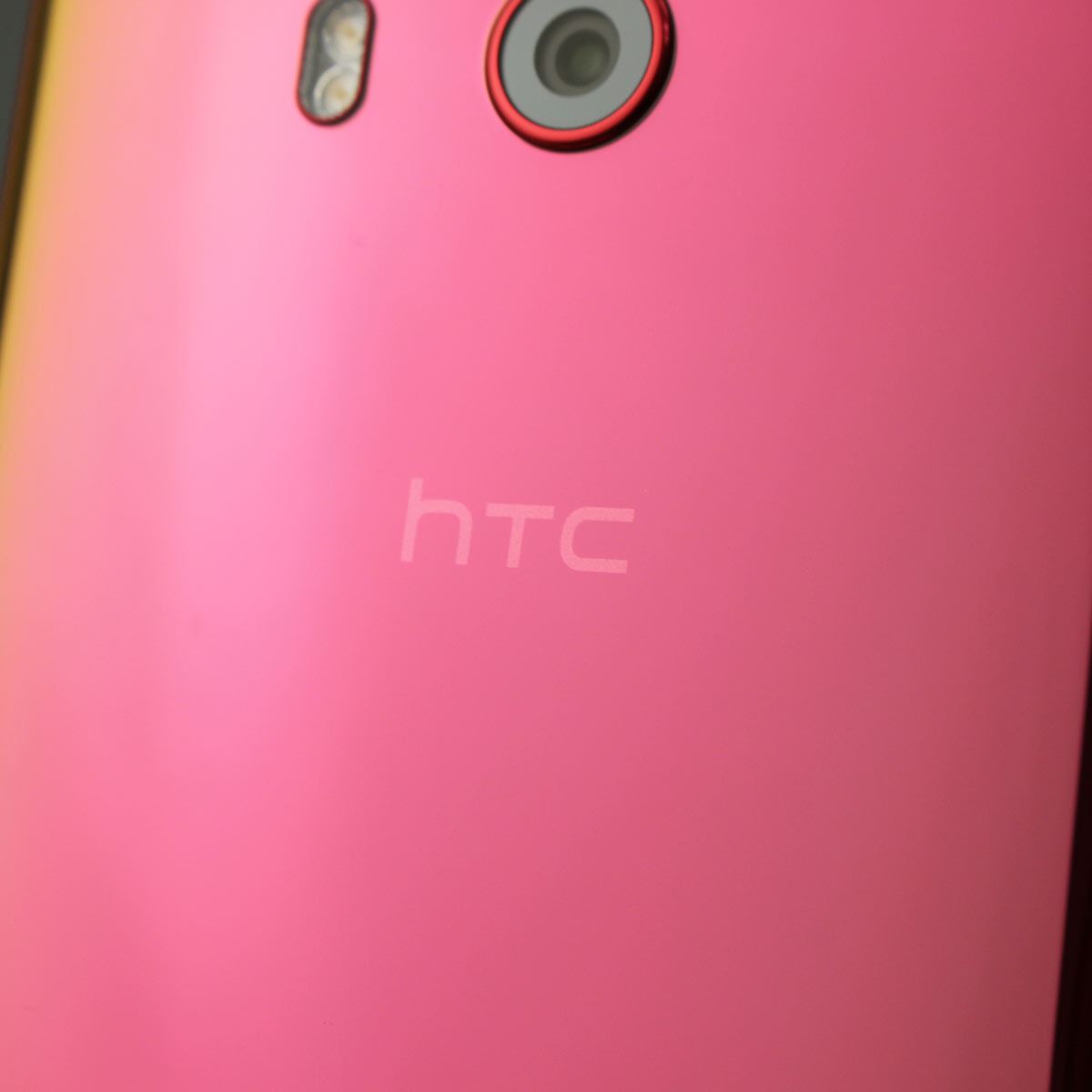 7.5万円の価格も納得の完成度、「HTC U11 SIMフリーモデル ...