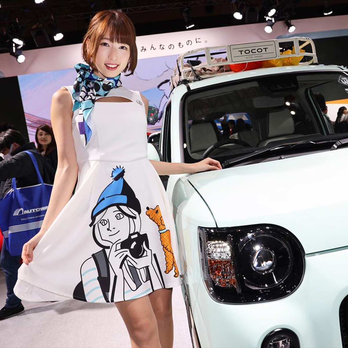 バイク展示会キャンギャル　ローアングル キヤノン初のフルサイズミラーレス「EOS R」で東京オートサロンを撮ってみた 2ページ目 - 価格.comマガジン