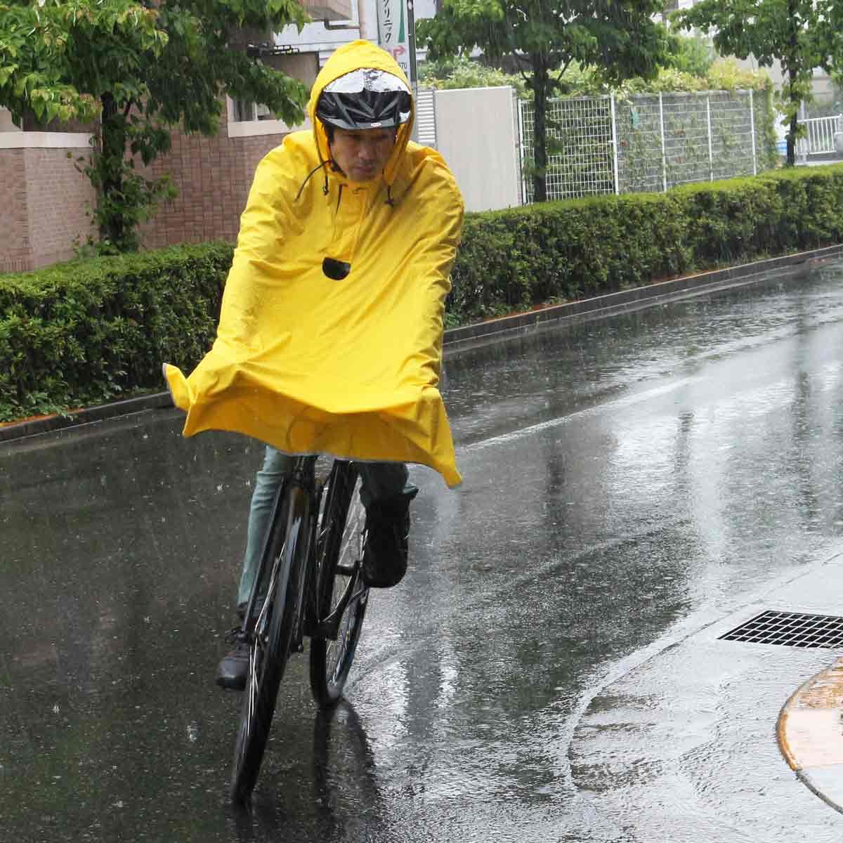 濡れない？ 雨の日にポンチョを着てロードバイクに乗ってみた！ - 価格.comマガジン
