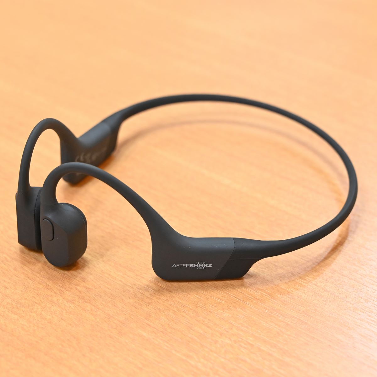 骨伝導 ワイヤレス イヤホン Aftershokz アフターショックス AERO