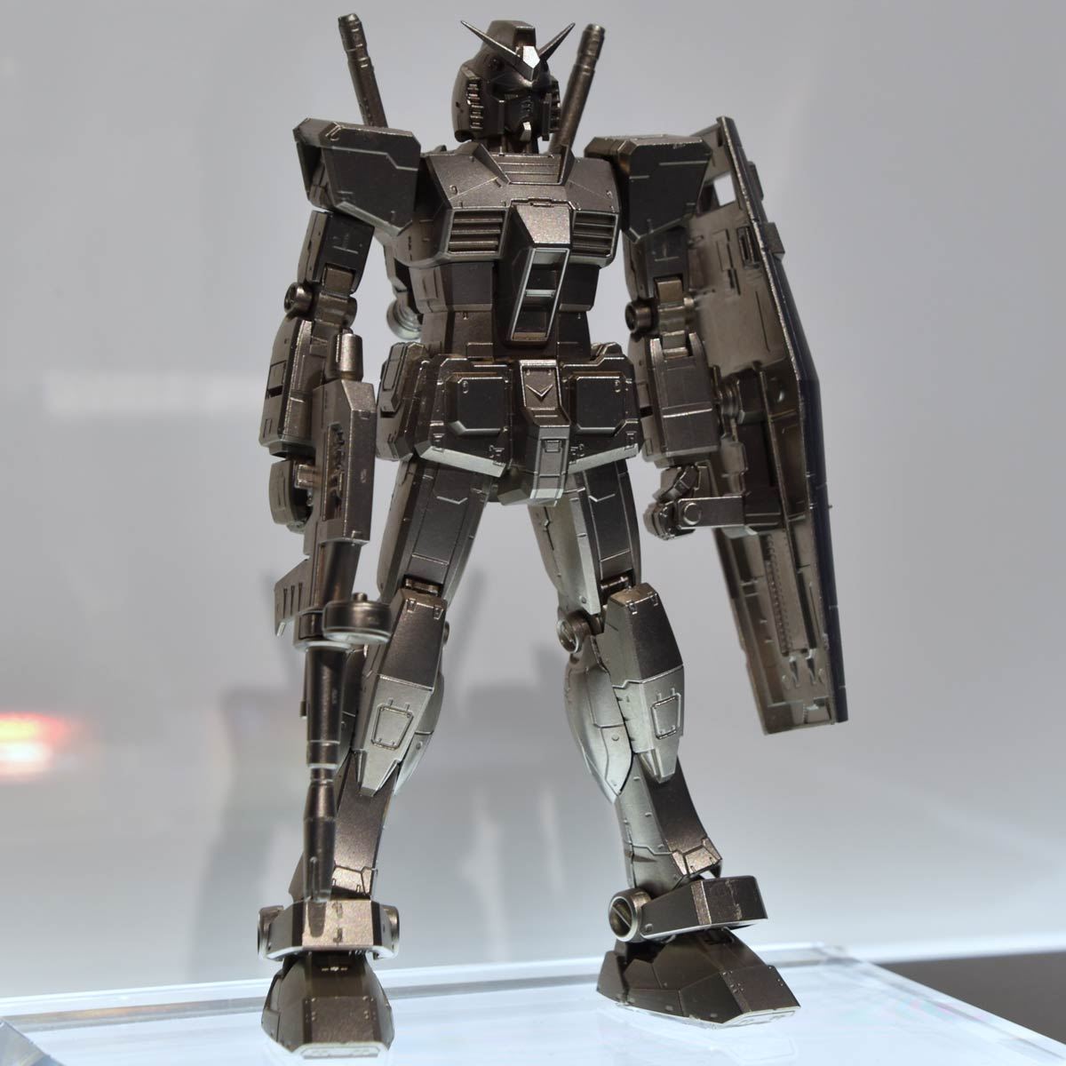 ガンダリウム合金 を使ったガンプラついに誕生 自動変形するuc胸像も発表 価格 Comマガジン