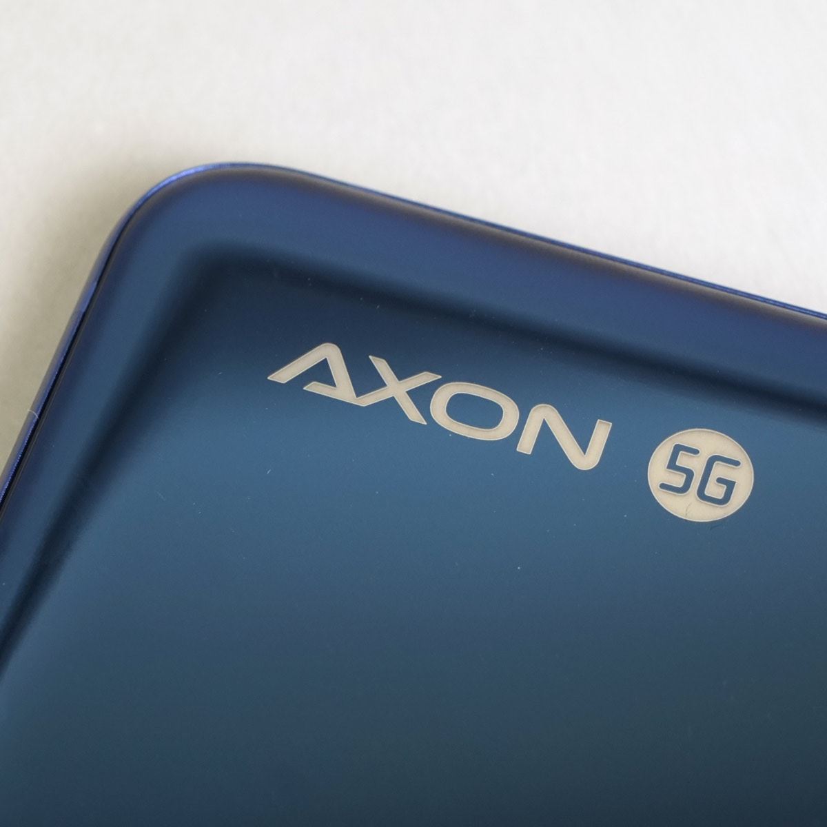 現時点で最安の5Gスマホ、ZTE「Axon 10 Pro 5G」レビュー - 価格.com 