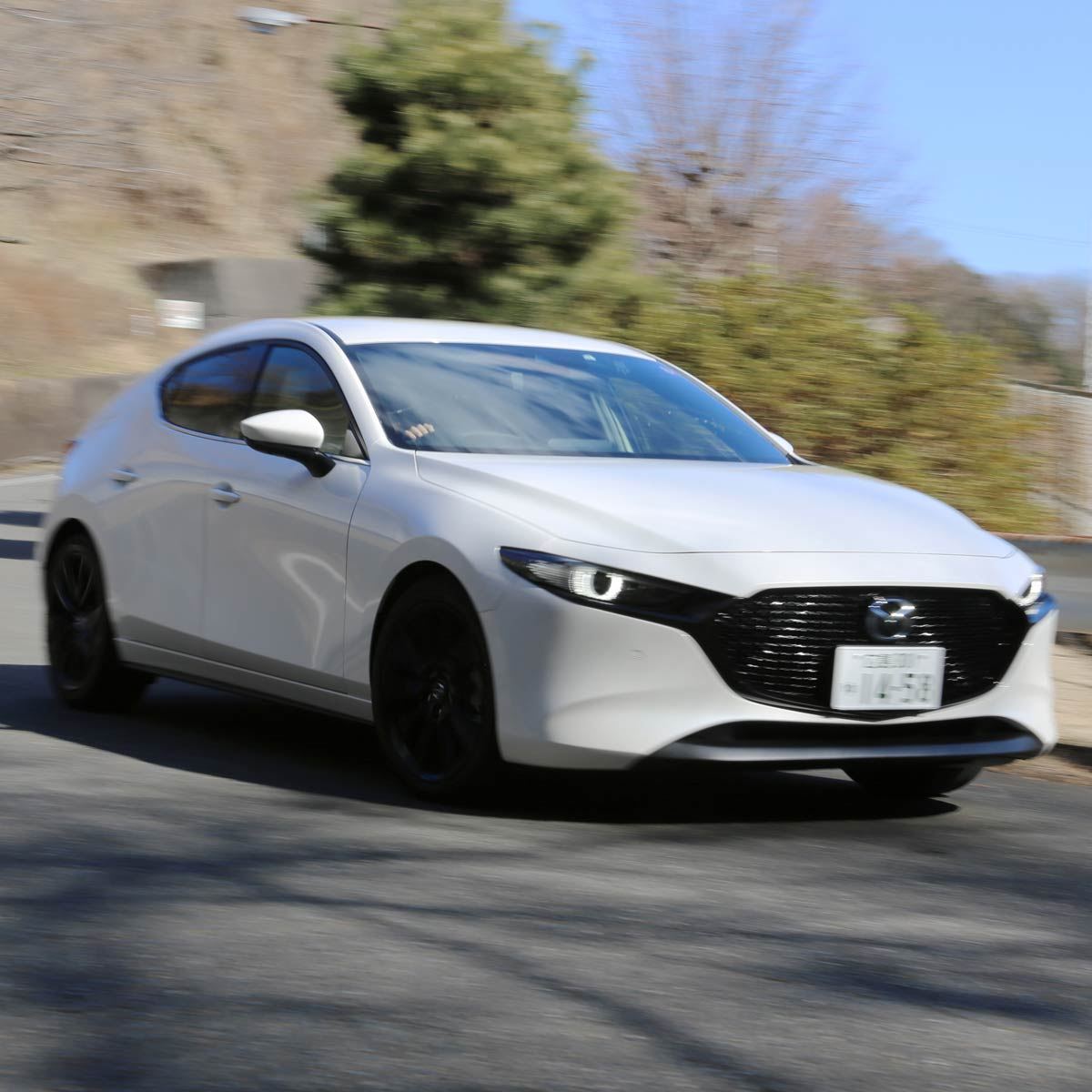 マツダの新エンジン Skyactiv X は買いか Mazda3を1 000km超走らせてみた 価格 Comマガジン