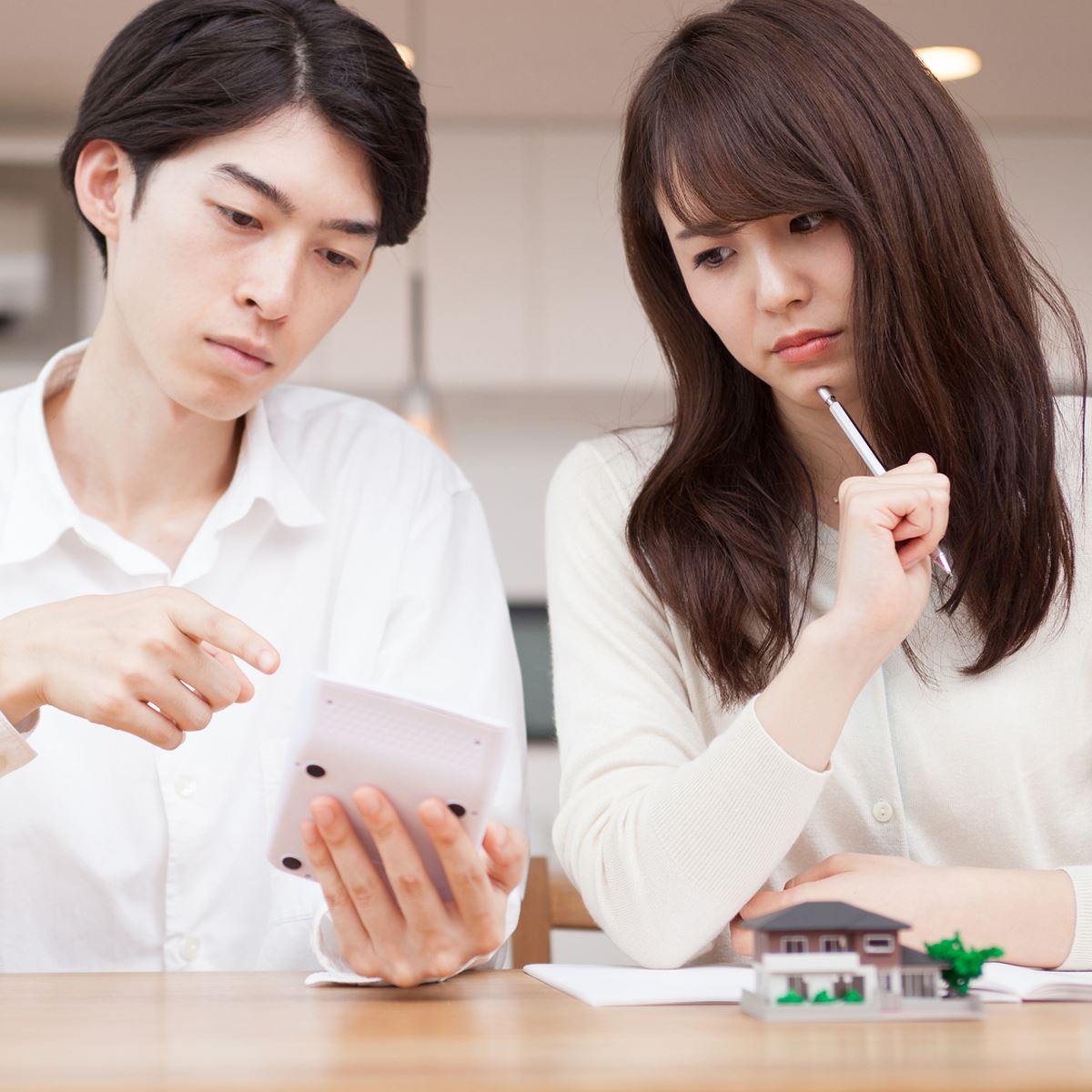 コロナの影響で住宅ローンの返済に困ったら 相談先や対処方法は 価格 Comマガジン