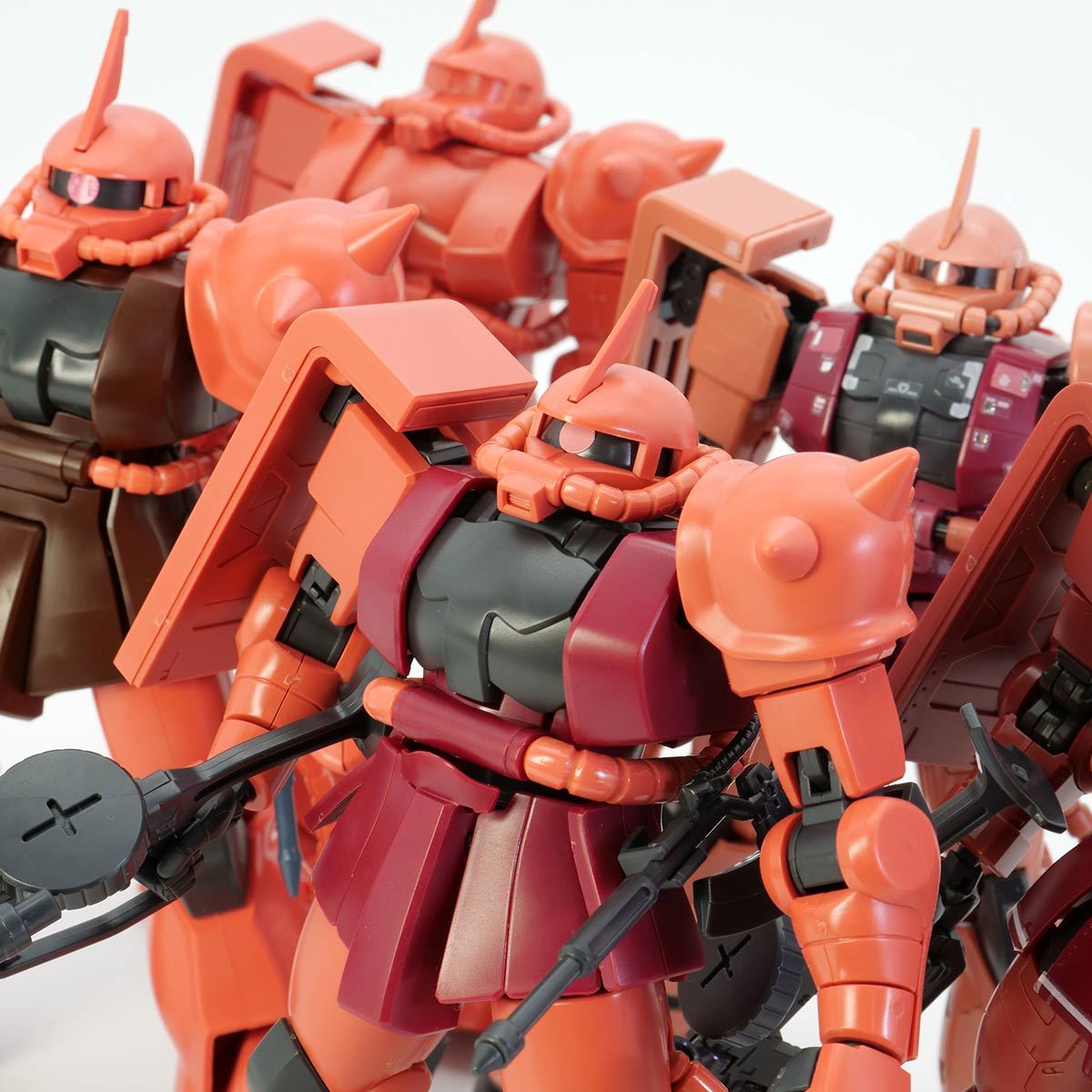 シャア専用ザクii のガンプラを徹底比較 新旧hg Rg オリジン版の違いは 価格 Comマガジン