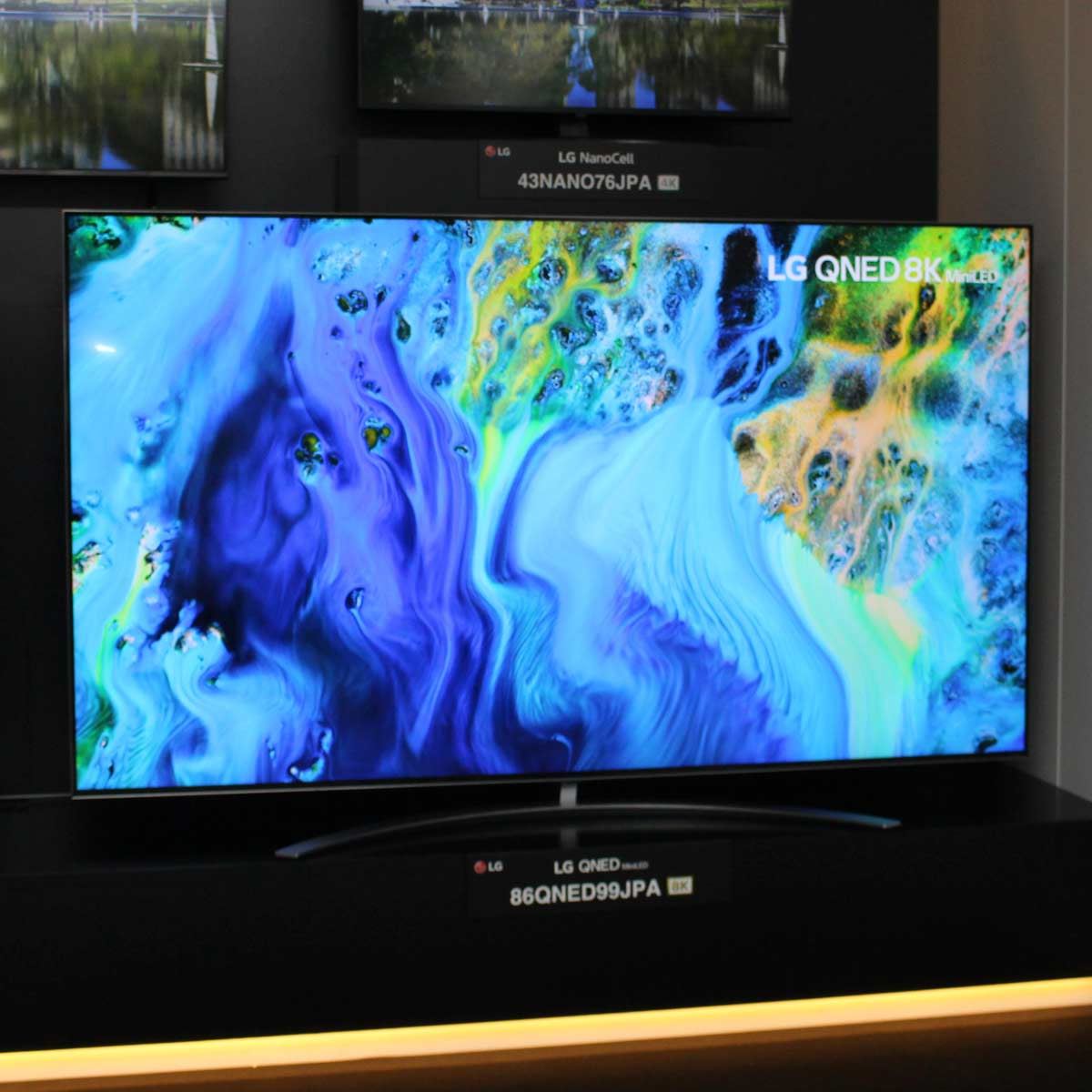 ミニLED＋量子ドットを組み合わせたLGの“新基準”液晶テレビ「QNED