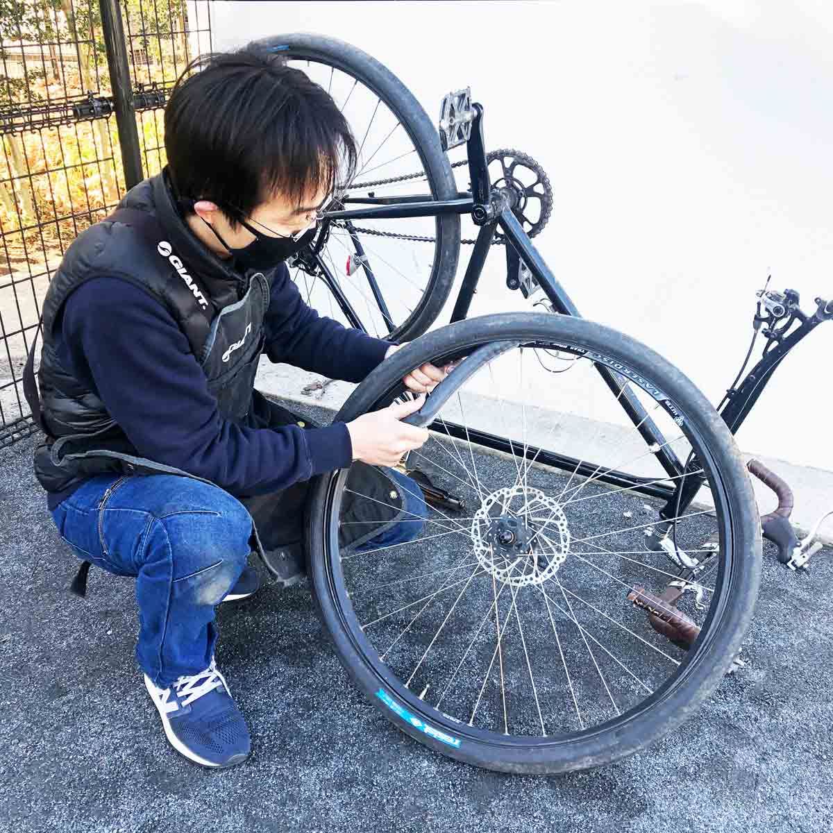 ロードバイク。パンク修理済み。軽量なため走りやすいです。