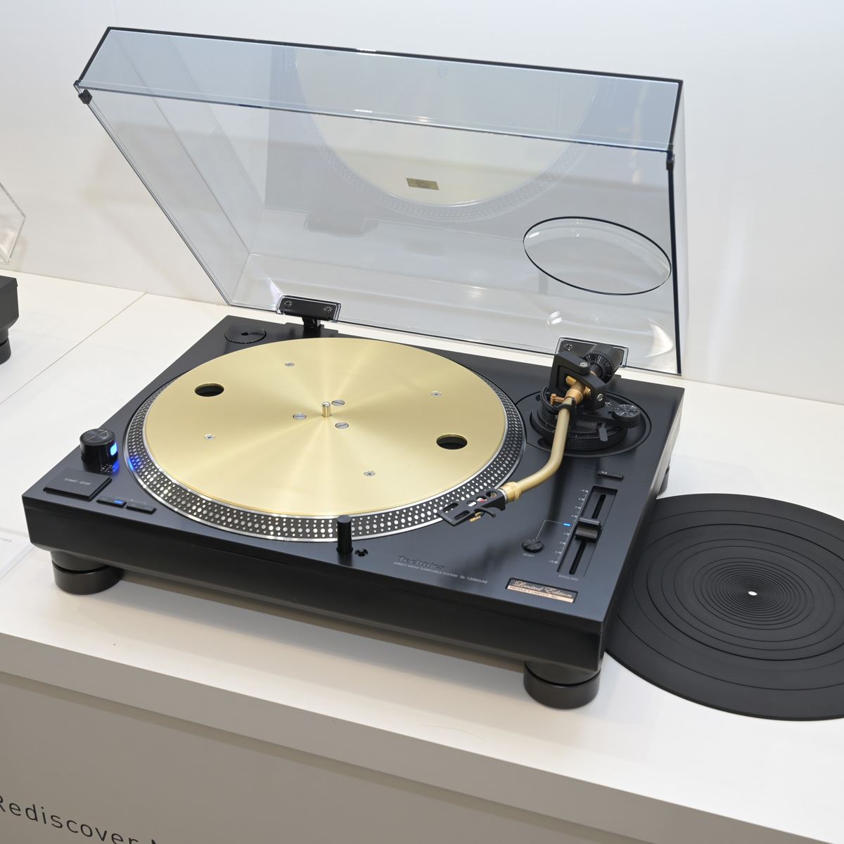 即完売したTechnics「SL-1200GAE」がブラック×ゴールドの限定モデルで