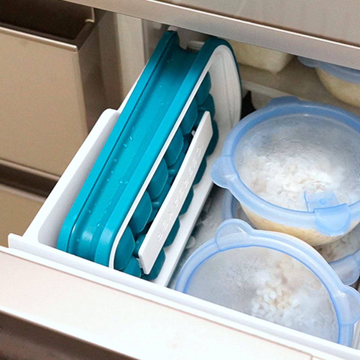 立てて置ける 製氷皿が画期的 冷凍庫のスペース問題が解決した 価格 Comマガジン