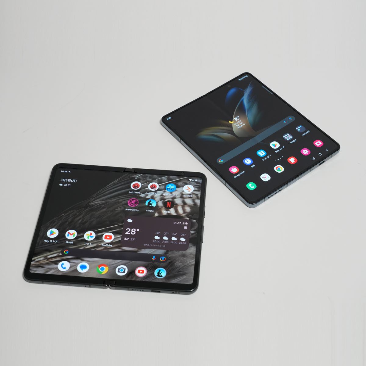 Pixel Fold」「Galaxy Z Fold4」徹底比較！ 横長と縦長のどっちが便利