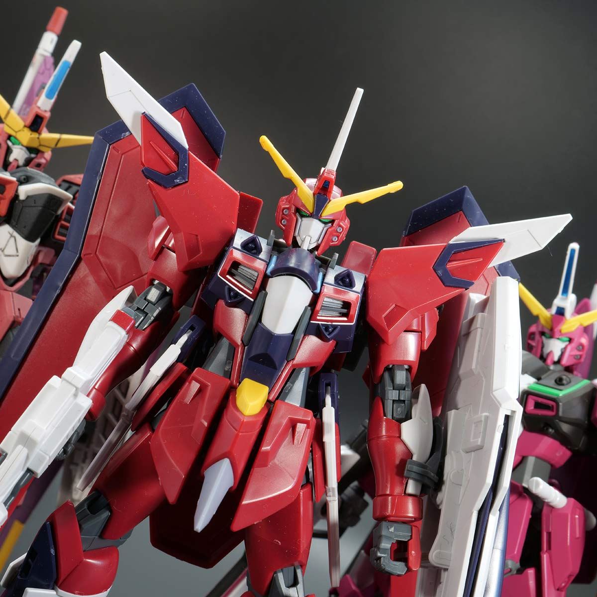 劇場版「ガンダムSEED」の「1/144 イモータルジャスティスガンダム」を過去作と徹底比較！ - 価格.comマガジン