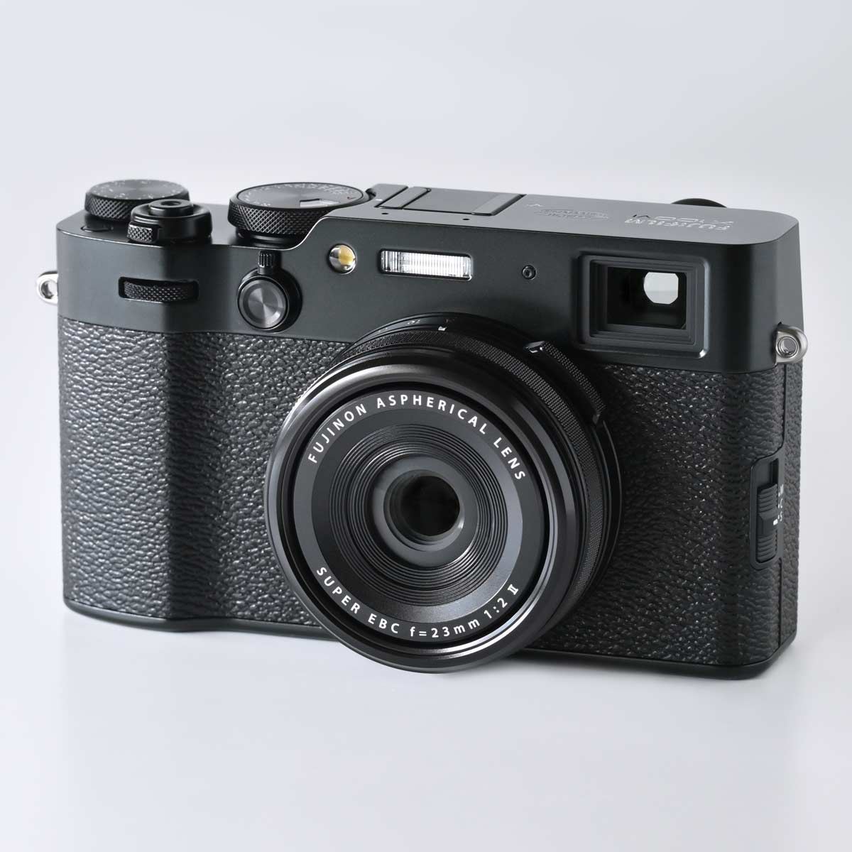 富士フイルム「X100VI」最速レビュー！ ついにボディ内手ブレ補正を搭載 - 価格.comマガジン