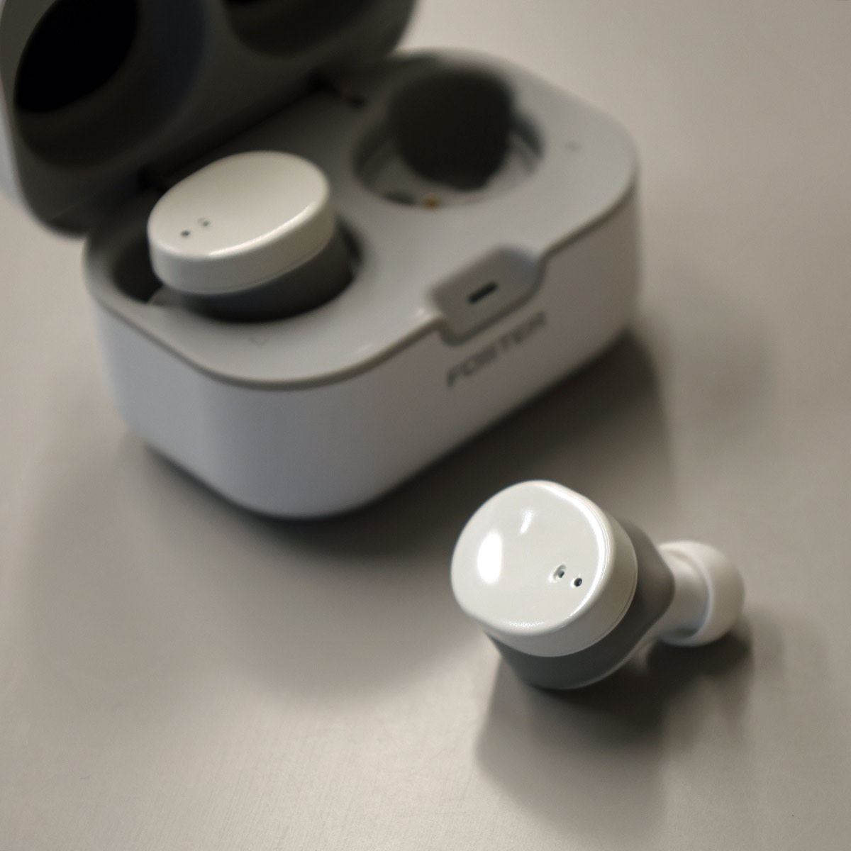 生体認証が“カギ”になる！ イヤホンの未来形「RN002 TW」 - 価格.com